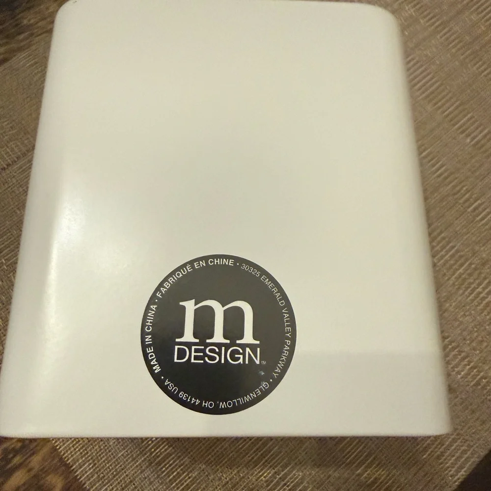 Minimalist White Ceramic Square metal Tissue Box Cover M Design